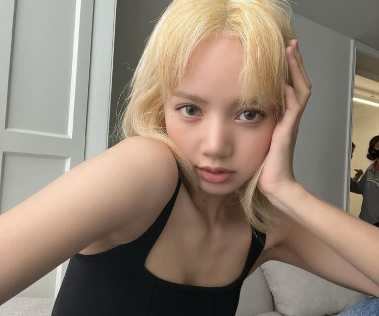 BLACKPINK Lisa罕有公開8大私藏美容好物！貴婦級護膚品總值超過萬元、最平HK$124入手同款